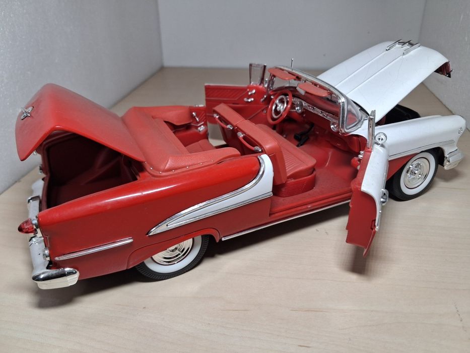 Scara 1:18 oldsmobile welly