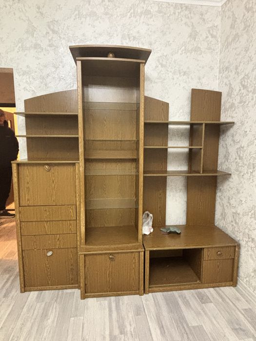 стенка в зал срочно