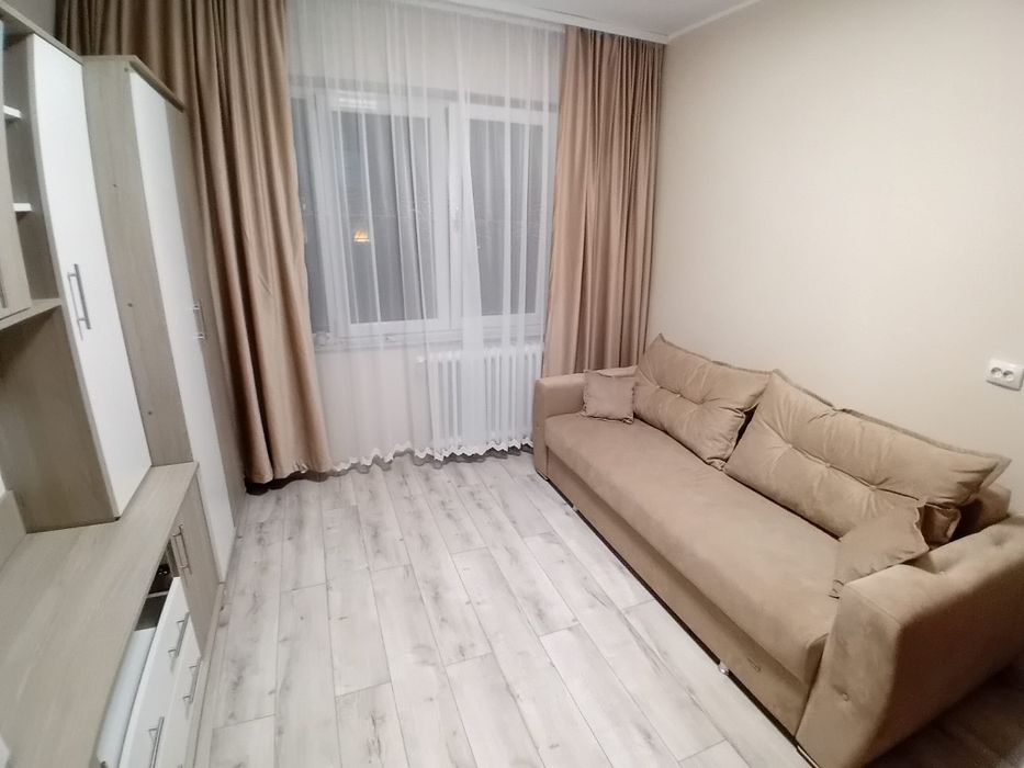 Închiriez garsoniera — fotografia 1