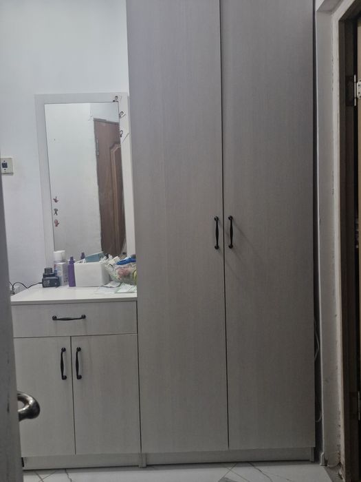 Продам ШКАФ в прихожку