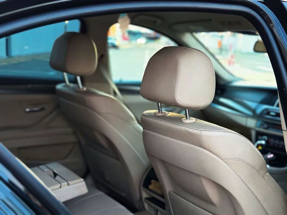 BMW 5 Series 2010 — imagine 4