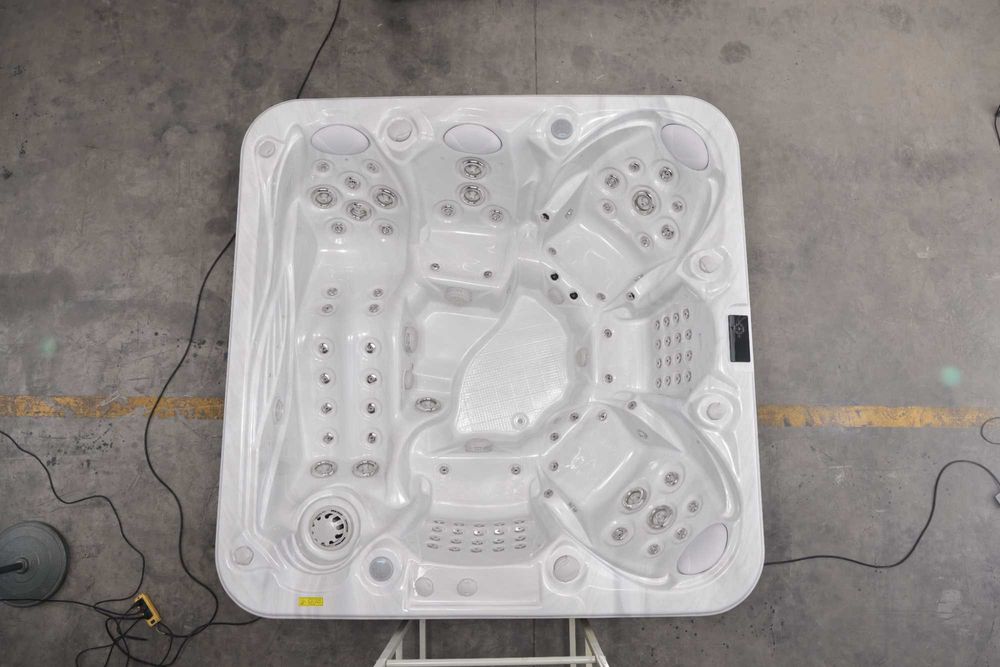 Jacuzzi exterior 6 persoane Visoli cu Ozone  Nou!