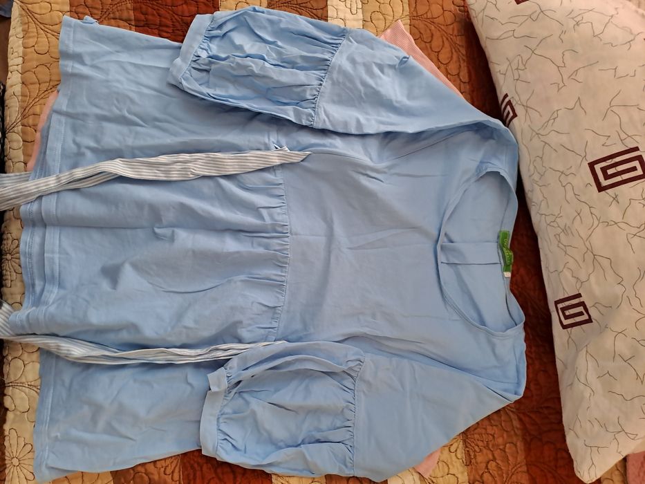 Отдам одежду для беременных