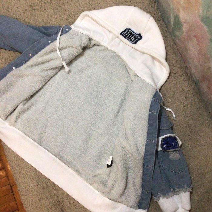 Куртка джинсовая