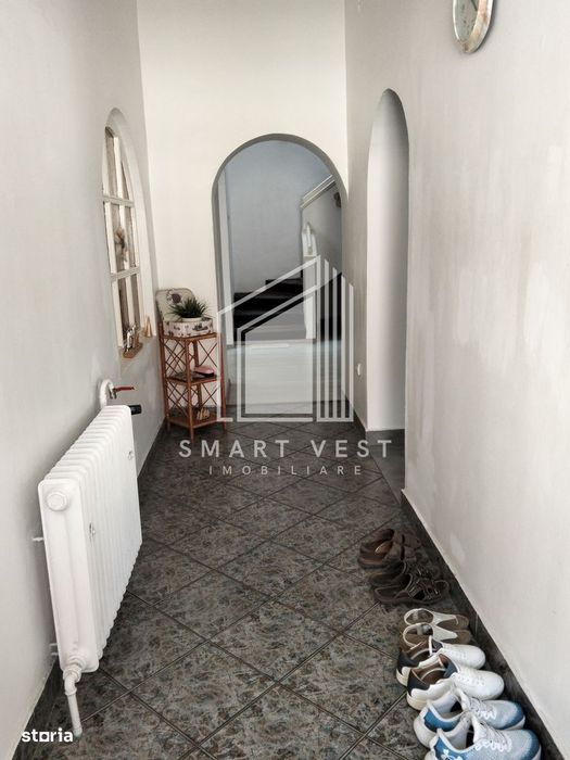 Casa de vânzare 380mp + locuinta separata pt oaspeti | Zona Cloșca