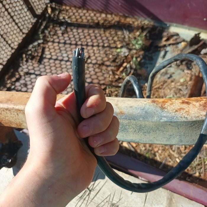 Vând cui de remorcare pentru logan