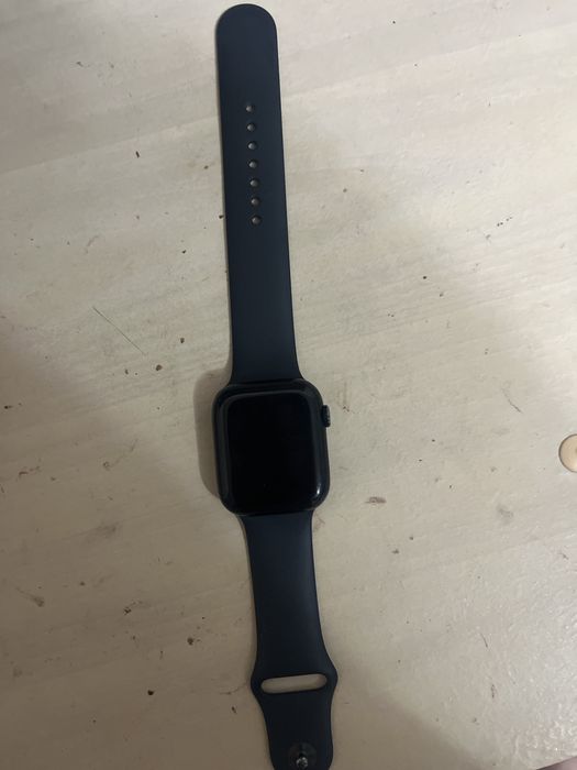 Продам apple watch 7 45мм