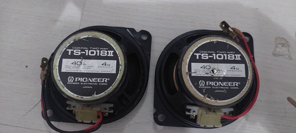 Продам магнитолу Carrozzeria