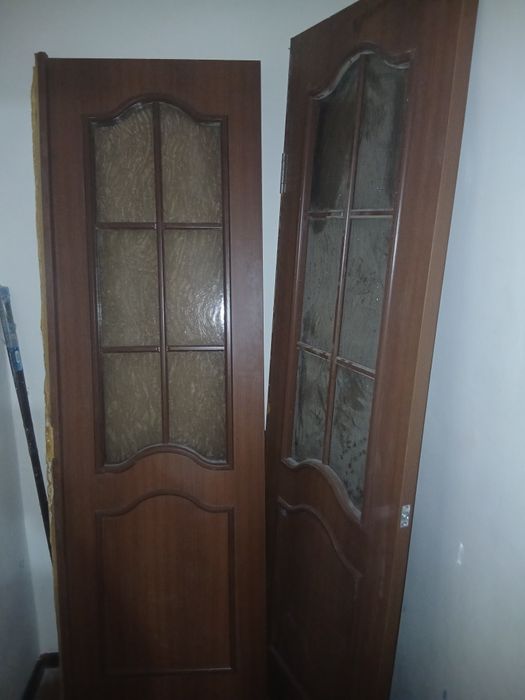 Продам двери межкомнатные б/у