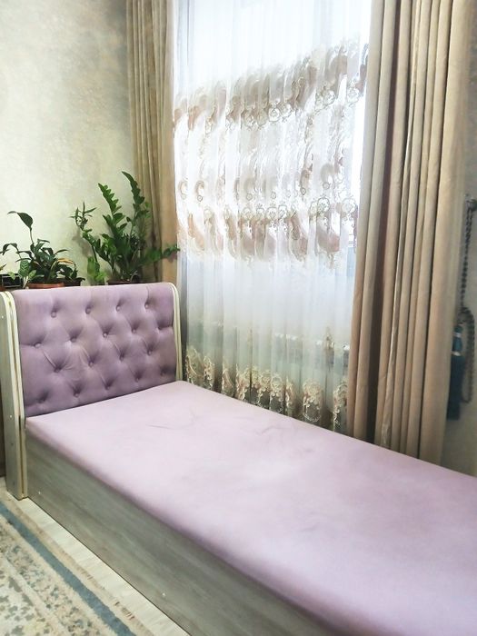 Bir kishilik divan