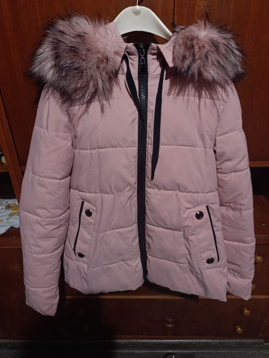 Продавам дамско зимно яке