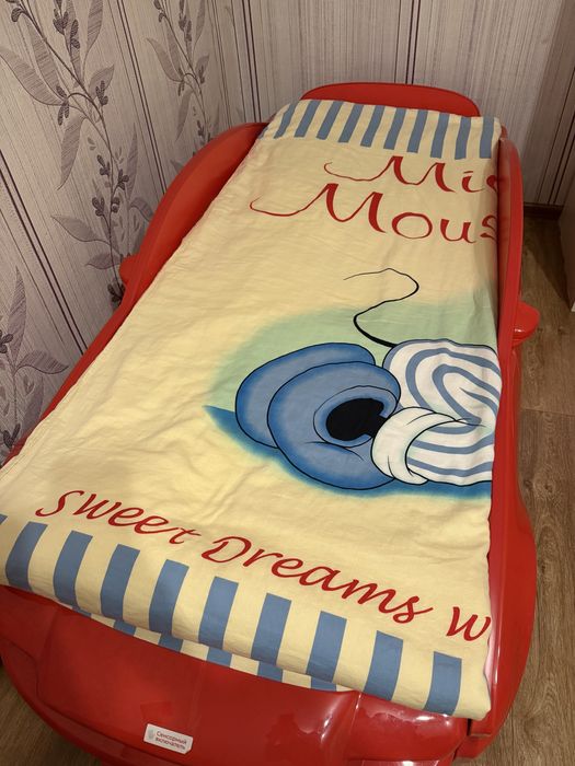 Кровать машинка