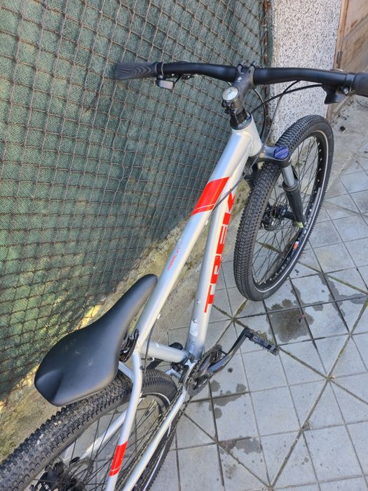 Trek Marlin 5 27.5 S размер Дискови 3х7 скорости Алуминиев