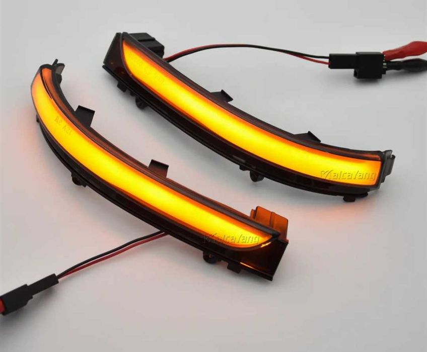 Динамични бягащи мигачи за огледалата за VW Passat Jetta Polo UP