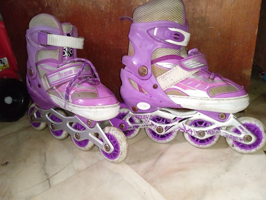 Отдам ролики и защиту.