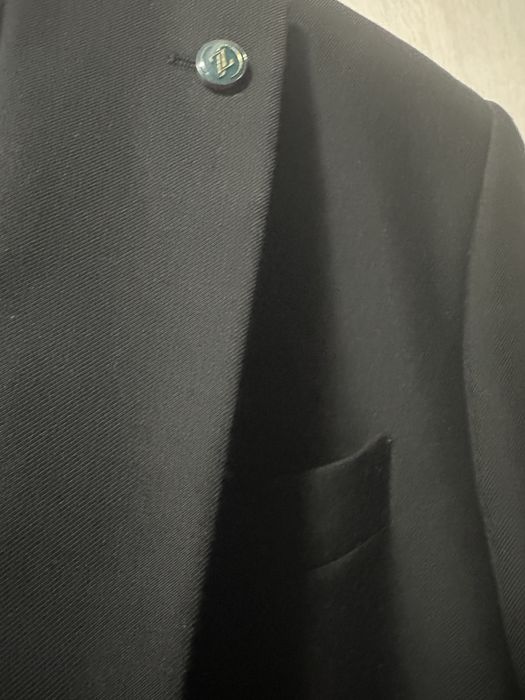 Продам мужской костюм