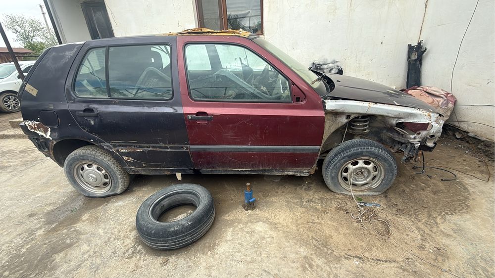 Автомобиль гольф 3