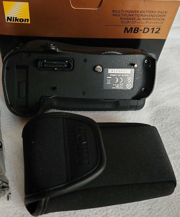 Vand Grip Nikon D800, D800E, D810 - IMPECABIL