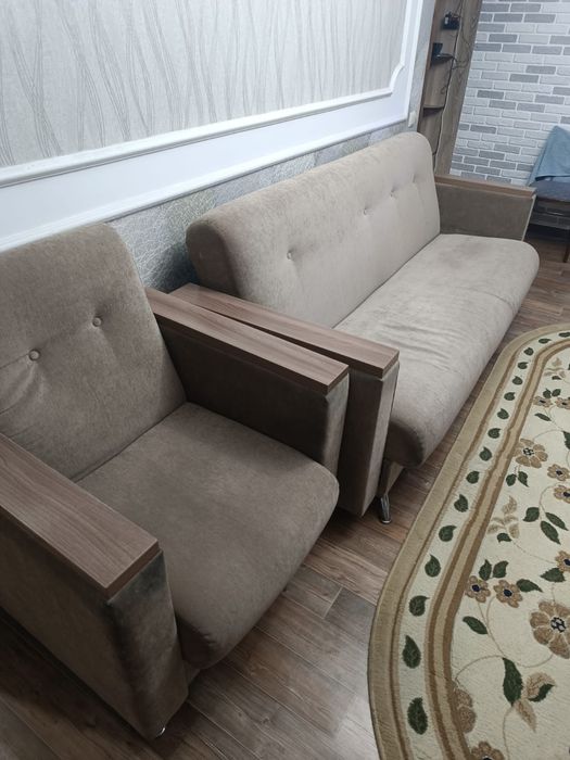 Диван и 2 кресла