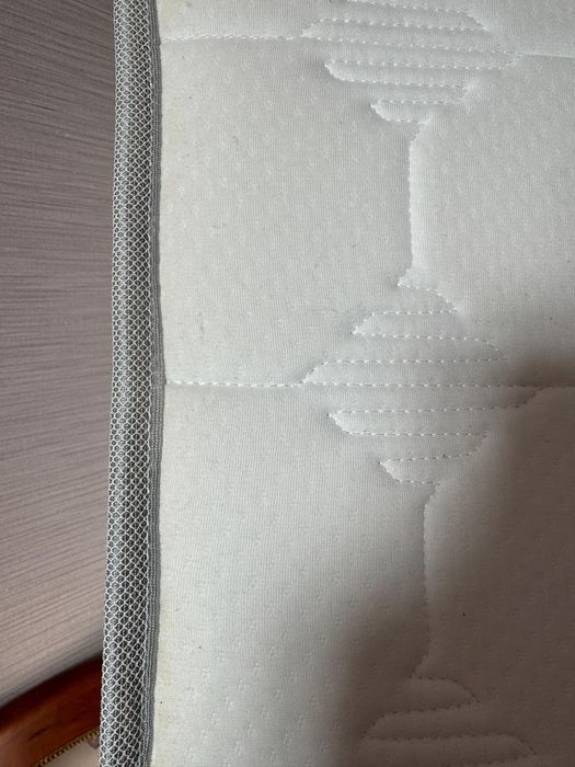 Кровать и матрас