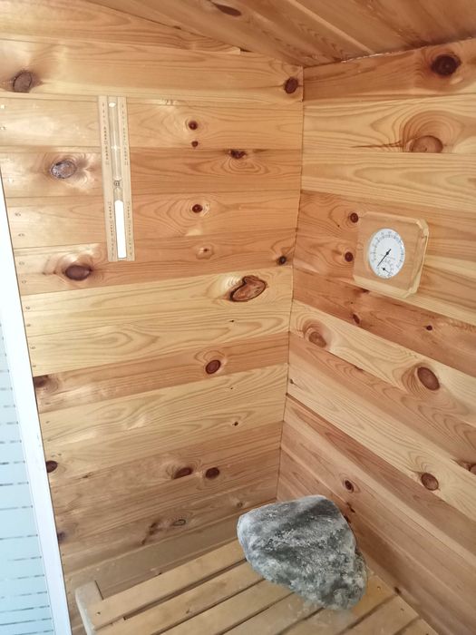 Vand sauna de exterior incalzit electric sau cu lemne marime optima