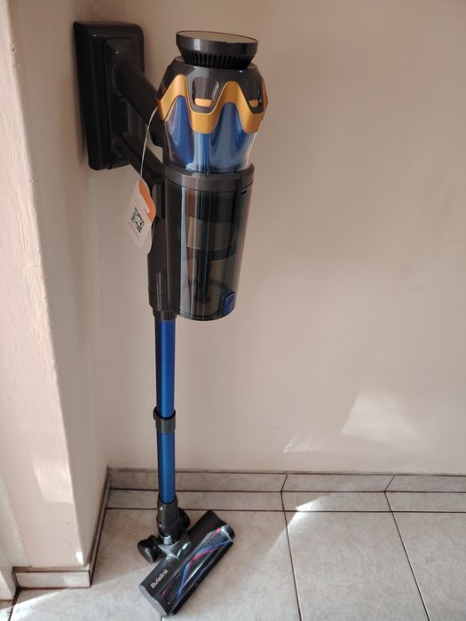 Aspirator vertical cu baterie nou