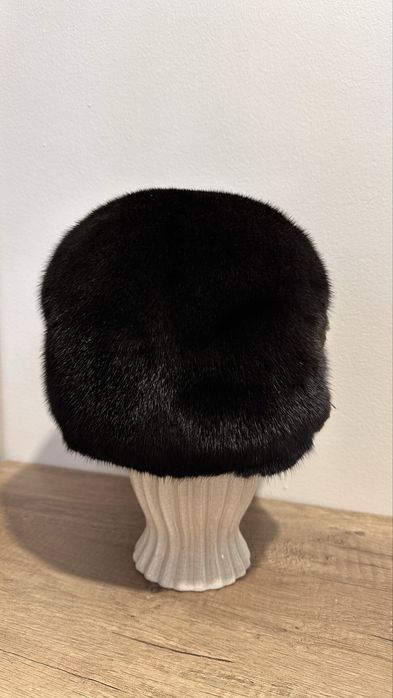 Норковая шапка, не протертая