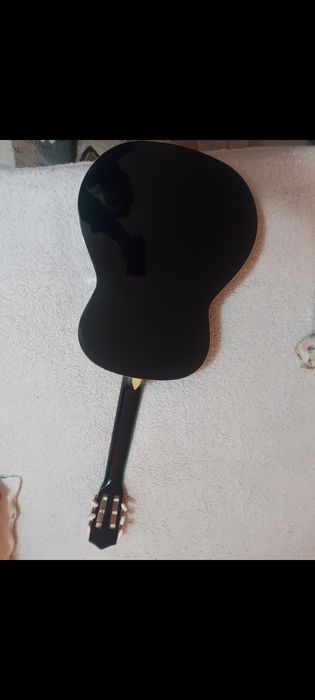 Chitara clasică nouă