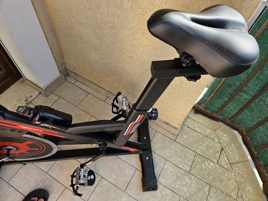 Bicicleta spinning TECHFIT® SBK1500N PRO MAX