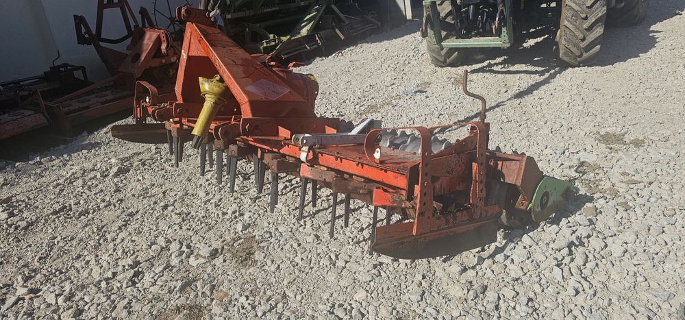 Vand freza pamant kuhn 3 metri cu tavalug parker aluminiu si bara de c