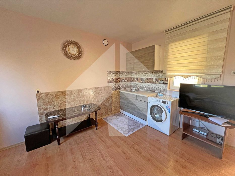 Продава се Къща в Нови пазар - 98 кв.м за 287 €/кв.м - Снимка #16