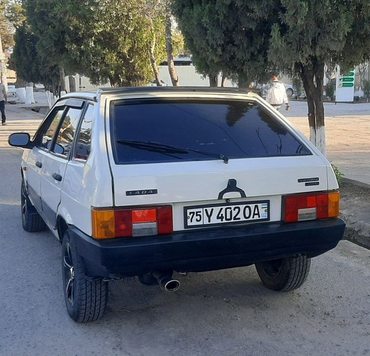 Lada 2109 zudlik bilan sotiladi