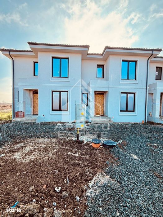 Casa insiruita cu 3 camere,2 bai,constructie noua,Giroc