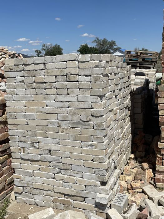 Продам красный кирпичь и силикат