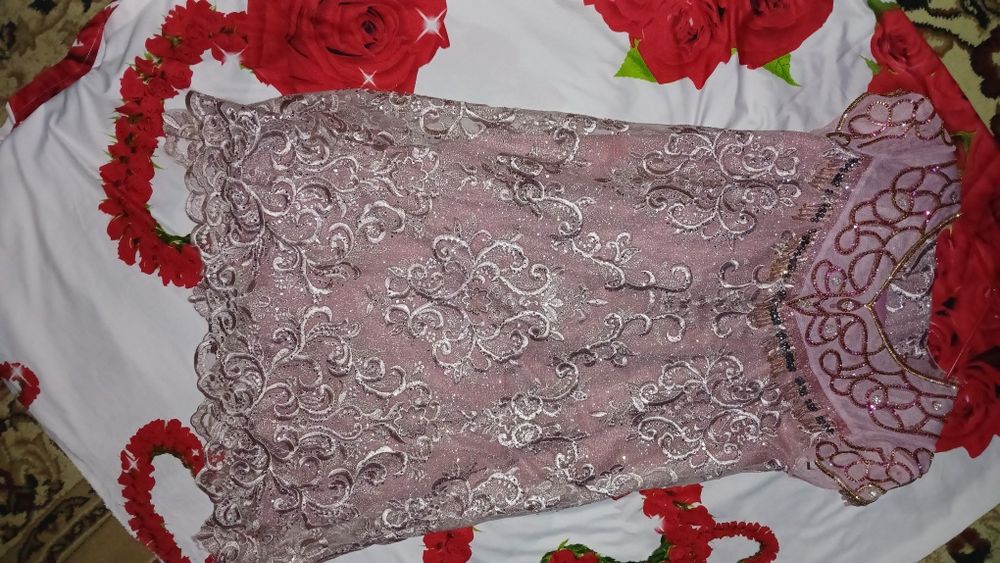 Kelinlik kòylagi Kam kiyilgan