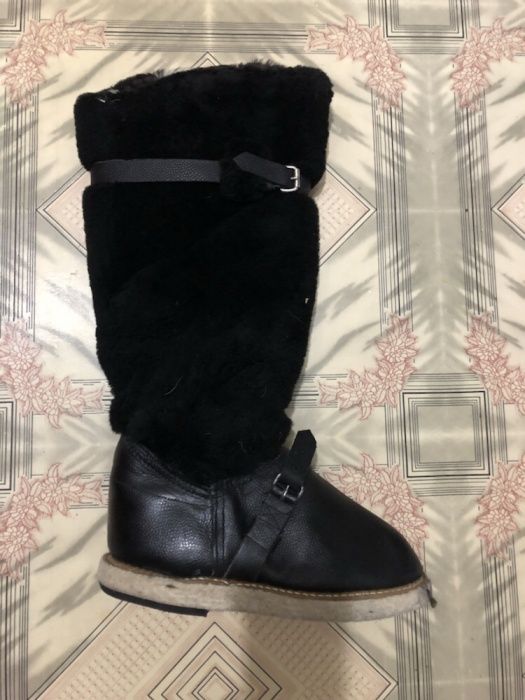 Продам унты