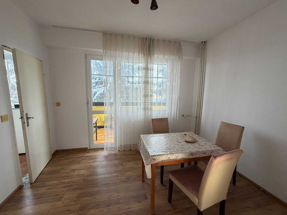 Тристаен апартамент в центъра на Разград