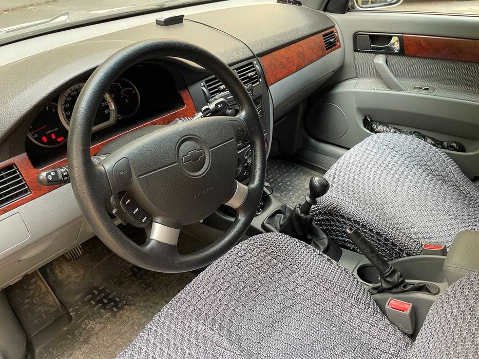 Продается своя Chevrolet Gentra (2 поз.) Пробег 14 000 км. Реальный!