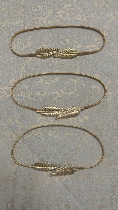 Ремень. Пояс золотого цвета.