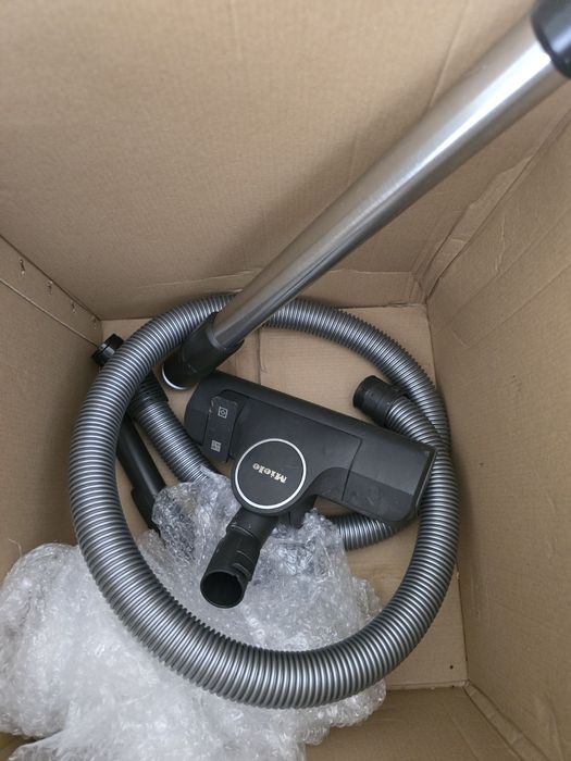 Прахосмукачка Miele C2 Powerline