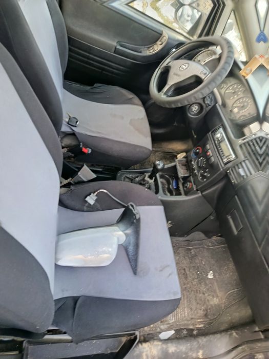 Продава се на Части Opel Zafira A