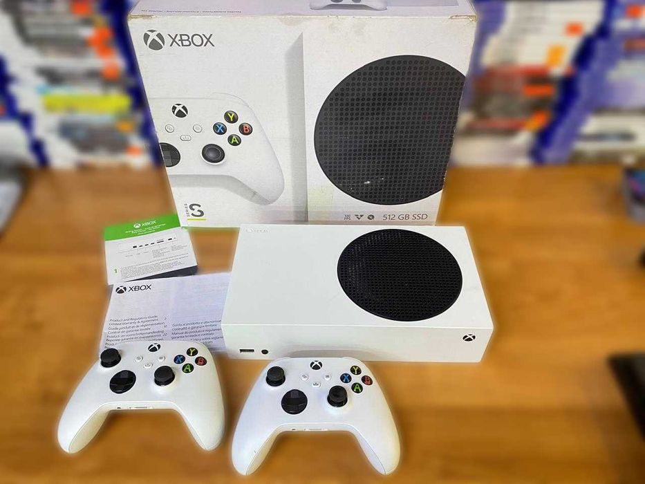 Microsoft Xbox Series S 2 Геймпада