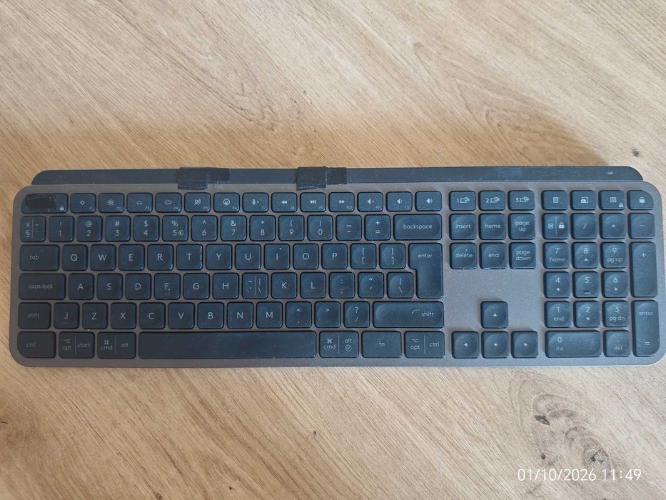 продавам клавиатура Logitech MX Keys S (или купувам счупена)
