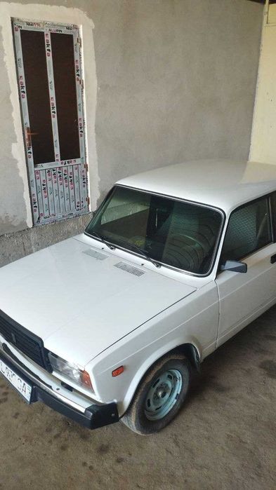 Автомобил ВАЗ 2107