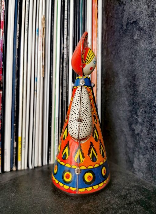 Антикварна колекция навиваща играчка фигура матрьошка кукла метална