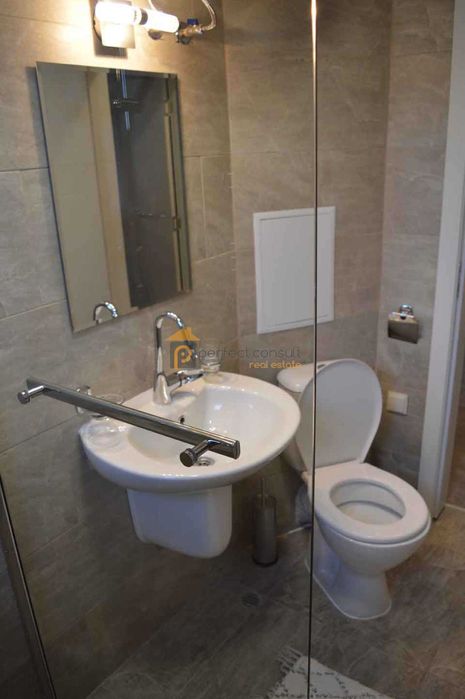 Дава се под наем Тристаен апартамент в Пловдив, Кючук Париж - 120 кв.м за 458.49 € - Снимка #9