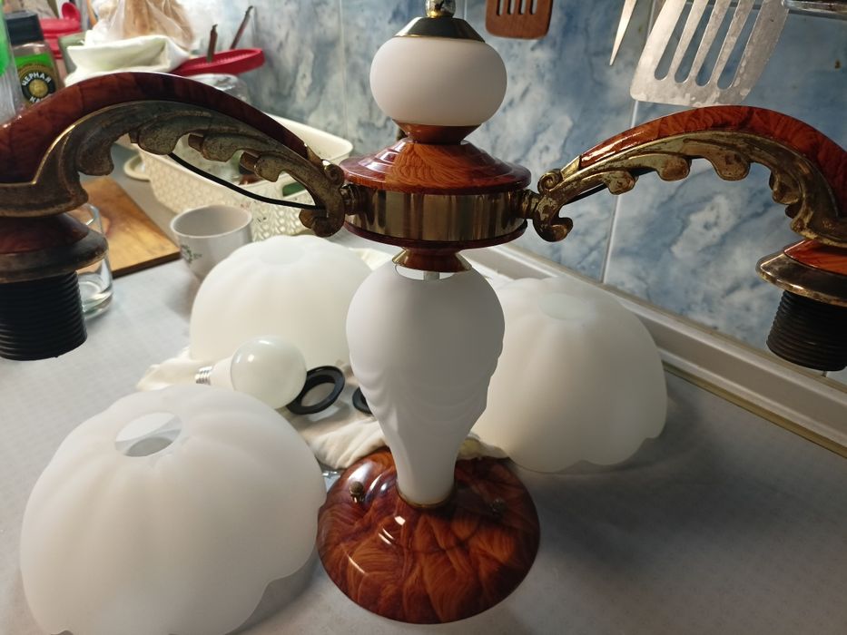 Люстра,ковер натуральный