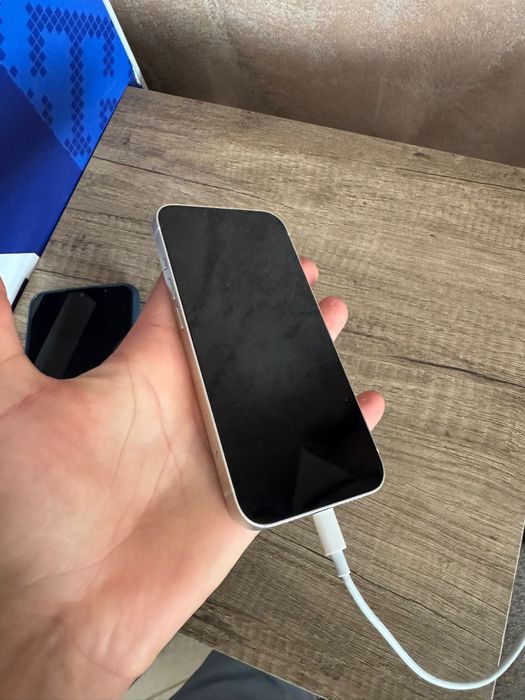 Apple iPhone13 ,Starlight,128 GB Foarte bun