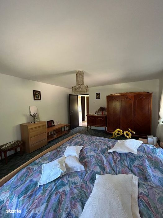 Casă de vânzare în comuna Sălătrucu, județ Argeș.