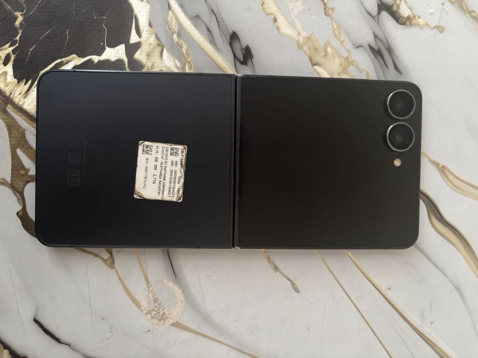 Самсунг зе флип 7